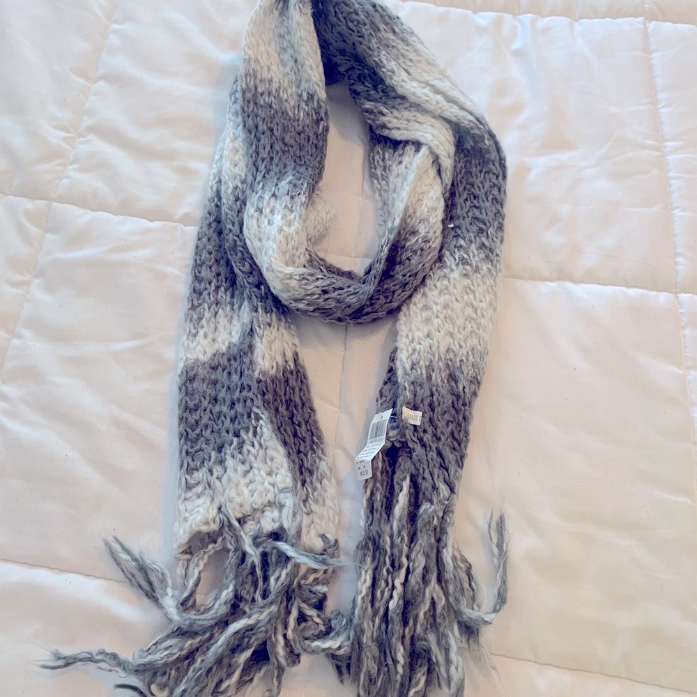 ❌SOLD❌ Knit scarf